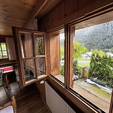 Helmreich-1 By Interhome *